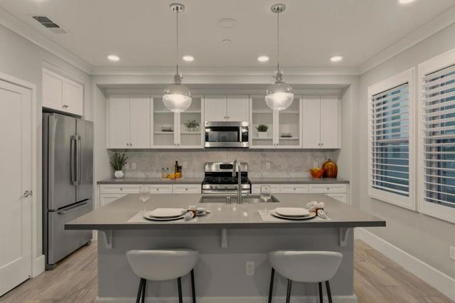 1057 Foxglove Place 202, San Jose, CA 95131