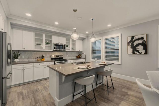 1057 Foxglove Place 202, San Jose, CA 95131