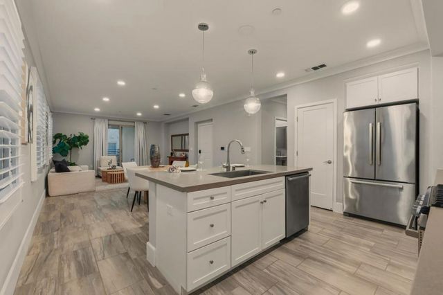 1057 Foxglove Place 202, San Jose, CA 95131