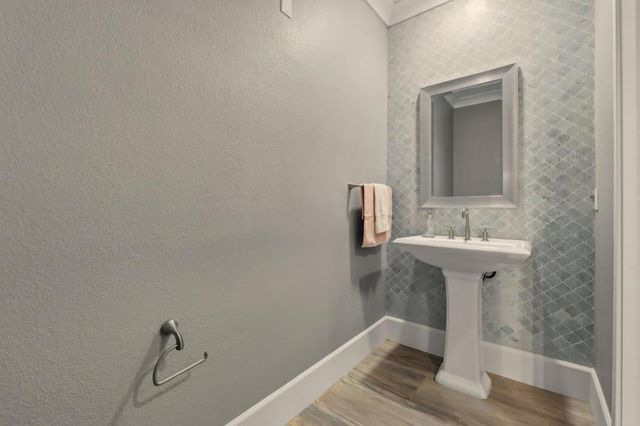 1057 Foxglove Place 202, San Jose, CA 95131