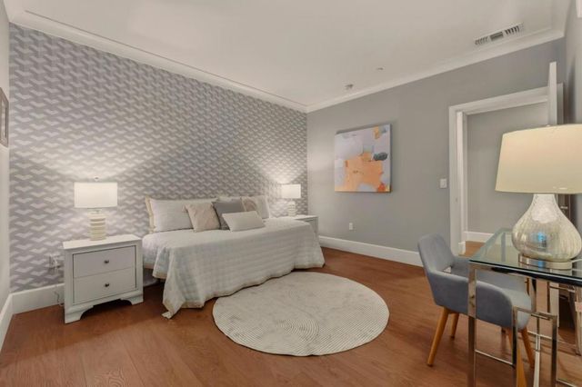 1057 Foxglove Place 202, San Jose, CA 95131