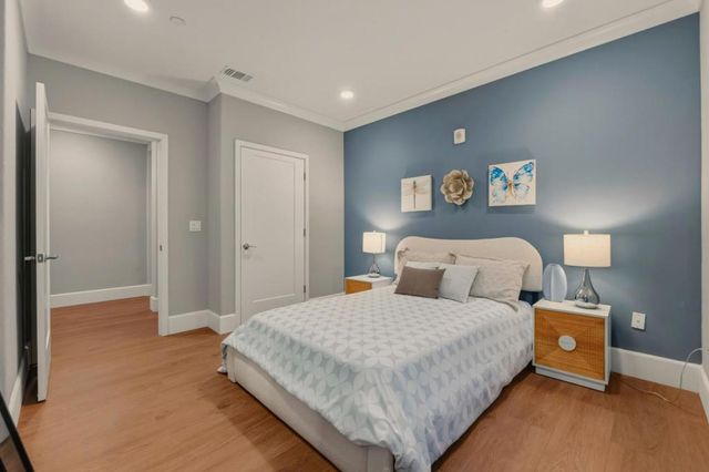 1057 Foxglove Place 202, San Jose, CA 95131