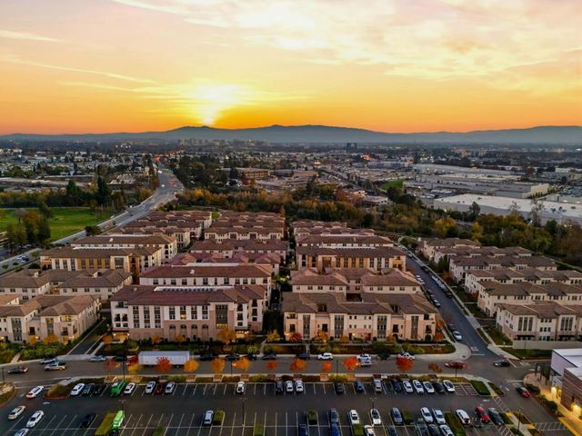 1057 Foxglove Place 202, San Jose, CA 95131