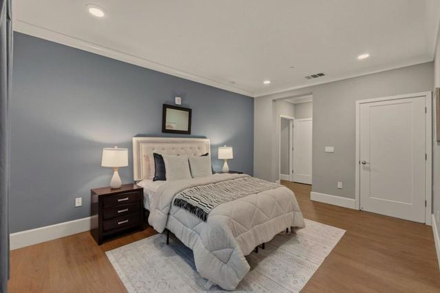 1057 Foxglove Place 202, San Jose, CA 95131