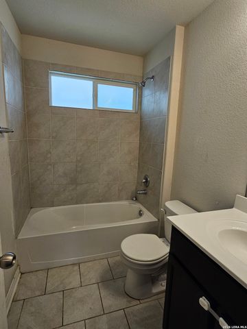 6437 Kingsley Edge, San Antonio, TX 78252