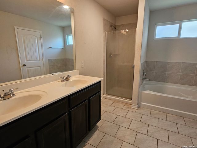 6437 Kingsley Edge, San Antonio, TX 78252