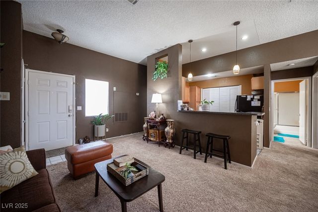 3150 Soft Breezes Drive 2220, Las Vegas, NV 89128