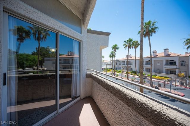 3150 Soft Breezes Drive 2220, Las Vegas, NV 89128