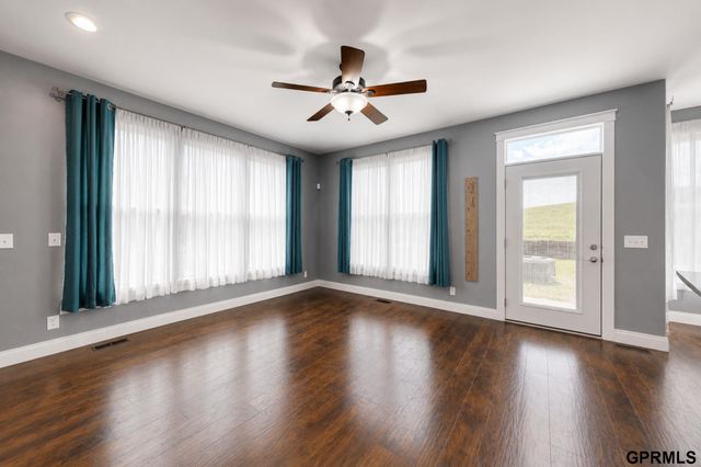 9804 S 28Th Avenue, Bellevue, NE 68123