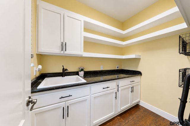 9804 S 28Th Avenue, Bellevue, NE 68123