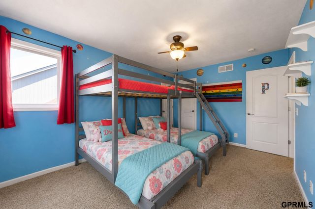 9804 S 28Th Avenue, Bellevue, NE 68123