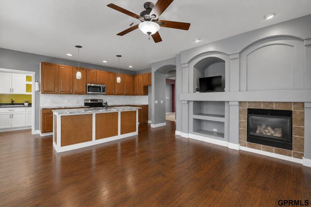 9804 S 28Th Avenue, Bellevue, NE 68123