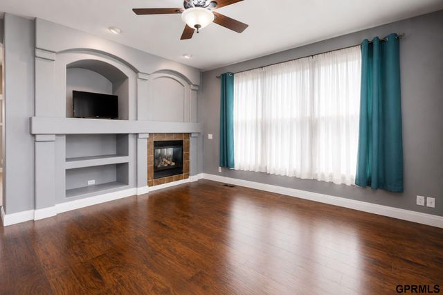 9804 S 28Th Avenue, Bellevue, NE 68123