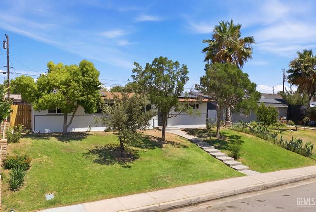 2805 Haley Street, Bakersfield, CA 93305