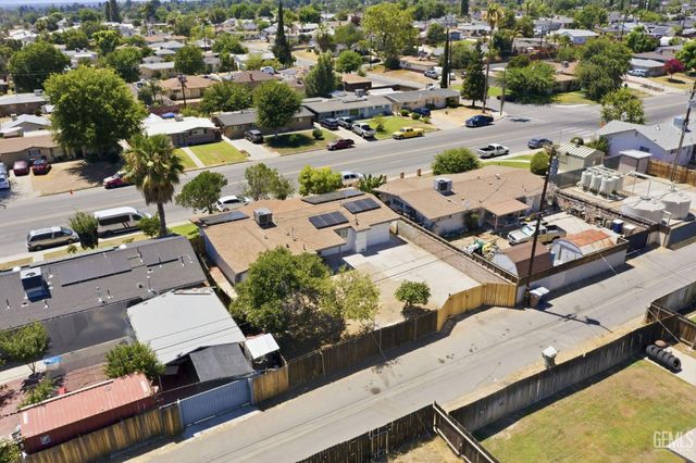 2805 Haley Street, Bakersfield, CA 93305