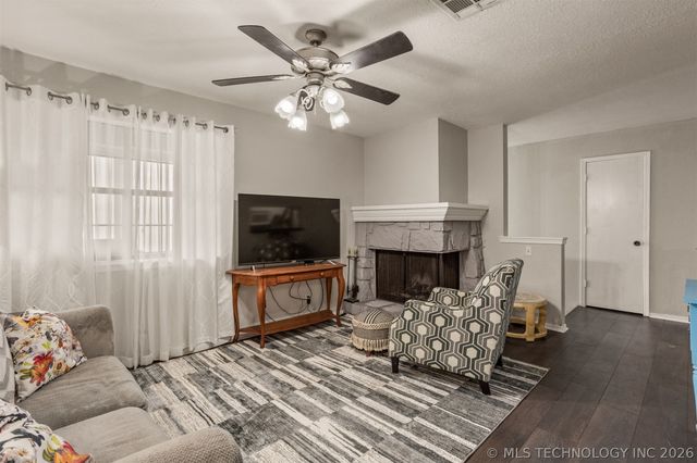 6380 S 80th East Avenue A, Tulsa, OK 74133