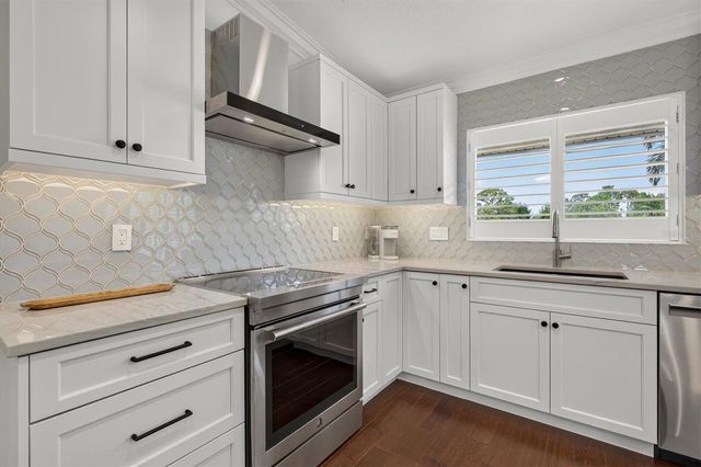 802 OSCEOLA ROAD, Belleair, FL 33756
