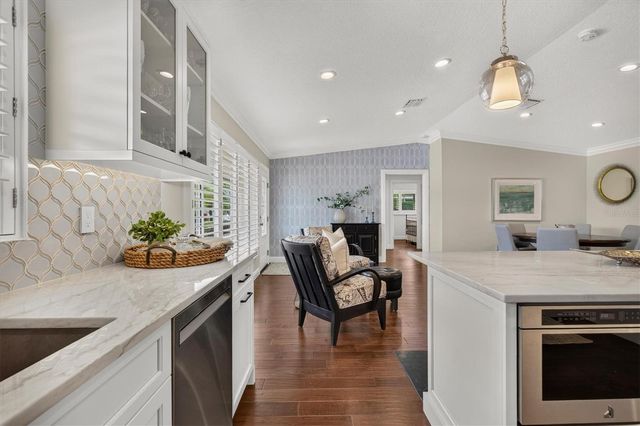 802 OSCEOLA ROAD, Belleair, FL 33756
