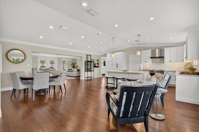 802 OSCEOLA ROAD, Belleair, FL 33756