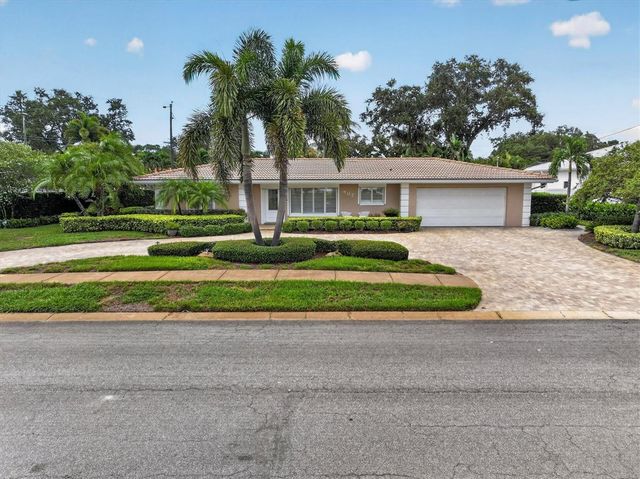 802 OSCEOLA ROAD, Belleair, FL 33756