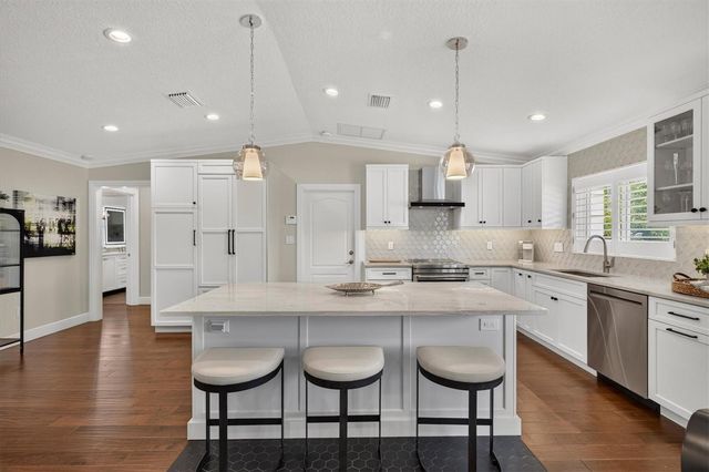 802 OSCEOLA ROAD, Belleair, FL 33756