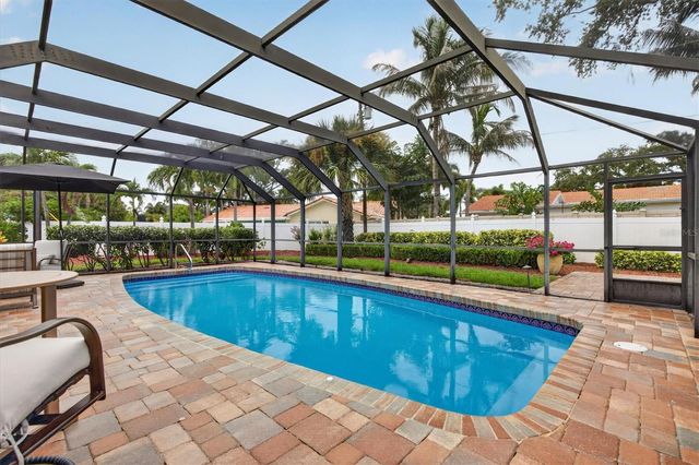 802 OSCEOLA ROAD, Belleair, FL 33756