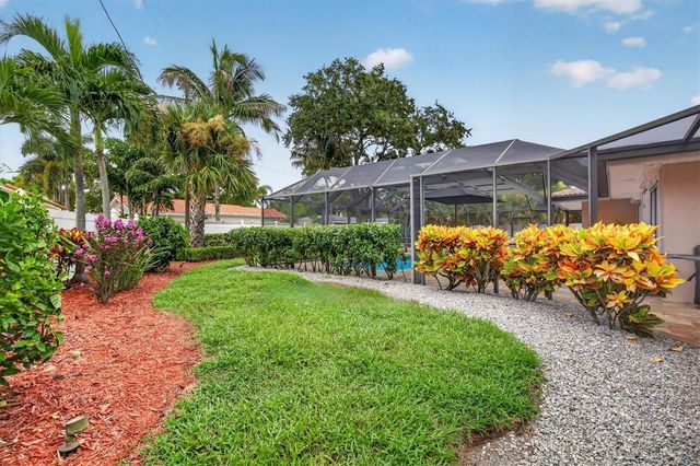 802 OSCEOLA ROAD, Belleair, FL 33756