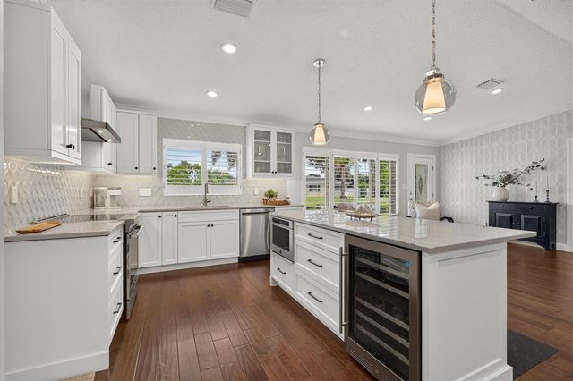 802 OSCEOLA ROAD, Belleair, FL 33756