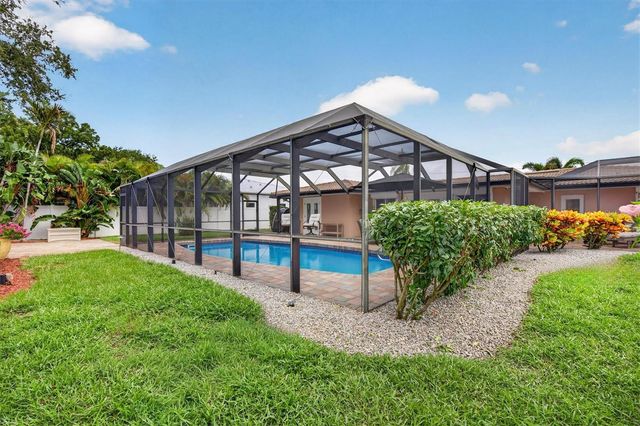 802 OSCEOLA ROAD, Belleair, FL 33756