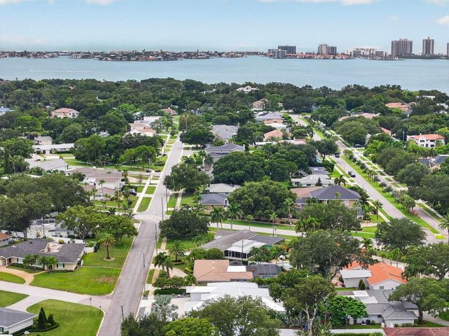802 OSCEOLA ROAD, Belleair, FL 33756