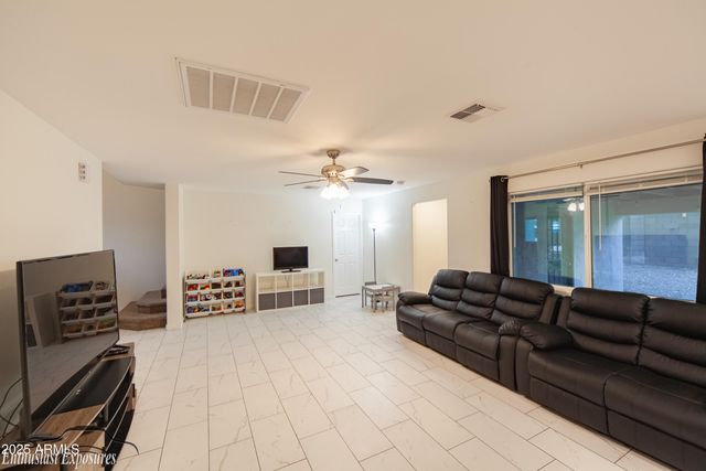 8042 S Calle Moctezuma --, Guadalupe, AZ 85283