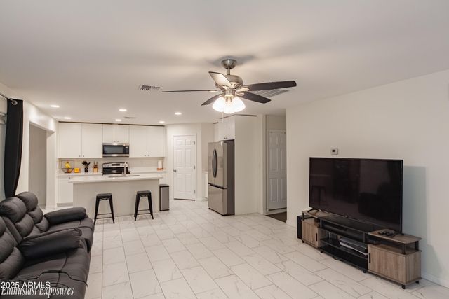 8042 S Calle Moctezuma --, Guadalupe, AZ 85283