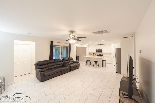 8042 S Calle Moctezuma --, Guadalupe, AZ 85283