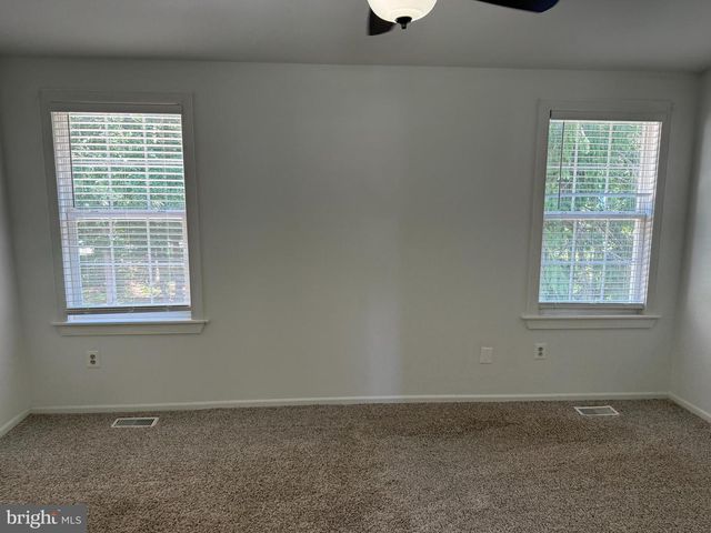 1070 BAYWOOD DR, Williamstown, NJ 08094