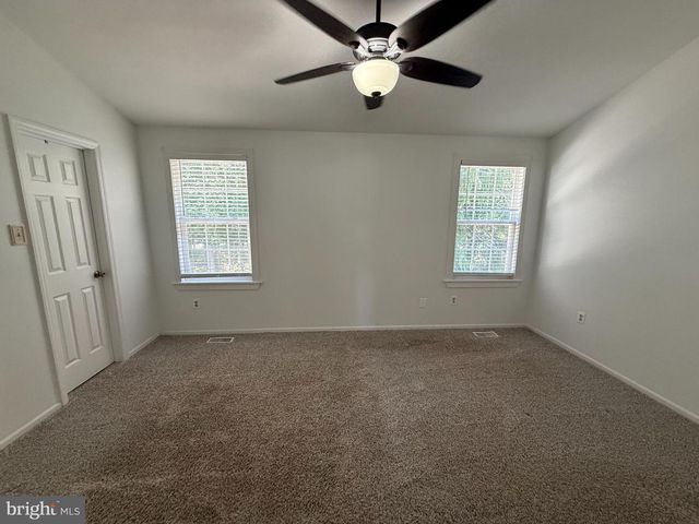 1070 BAYWOOD DR, Williamstown, NJ 08094