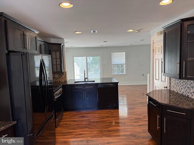 1070 BAYWOOD DR, Williamstown, NJ 08094