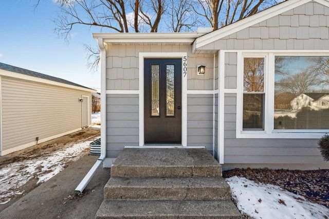 5607 Aldrich Avenue N, Brooklyn Center, MN 55430