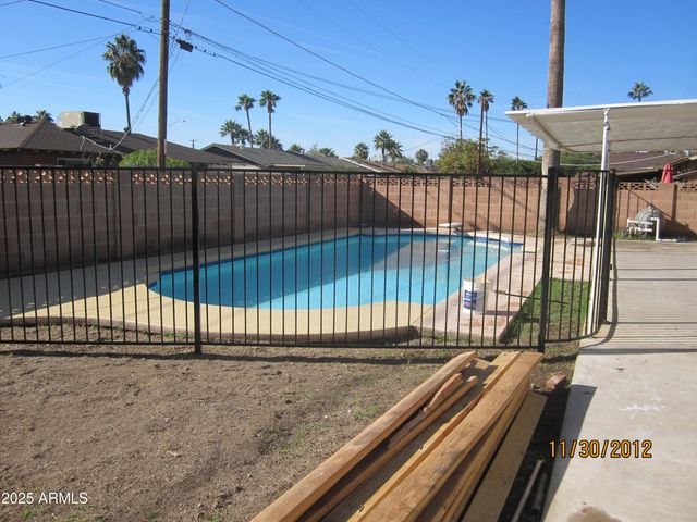 8303 E GLENROSA Avenue, Scottsdale, AZ 85251