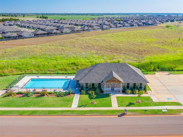 2720 NW 199th Street, Edmond, OK 73012