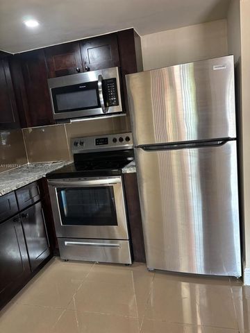 6620 W 2nd Ct 110, Hialeah, FL 33012