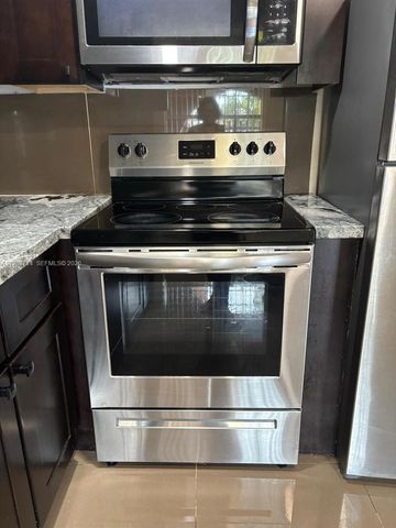 6620 W 2nd Ct 110, Hialeah, FL 33012