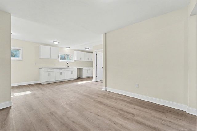 141 W Harry Avenue, Hazel Park, MI 48030