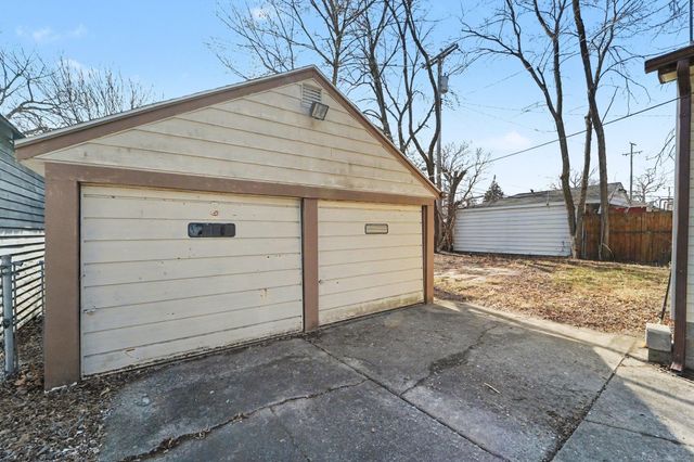 141 W Harry Avenue, Hazel Park, MI 48030