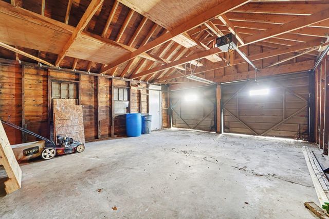 141 W Harry Avenue, Hazel Park, MI 48030