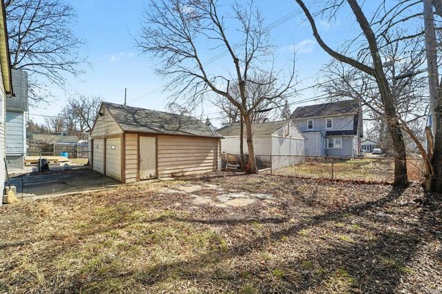 141 W Harry Avenue, Hazel Park, MI 48030