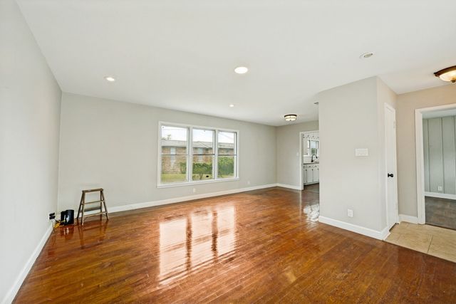5404 Fossil Drive, Haltom City, TX 76117