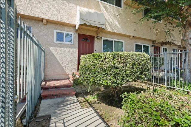 17041 Roscoe Boulevard 3, Northridge, CA 91325