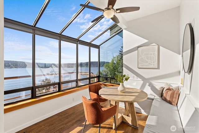 5970 NE Arrowhead Drive, Kenmore, WA 98028