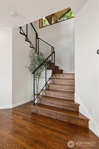 5970 NE Arrowhead Drive, Kenmore, WA 98028