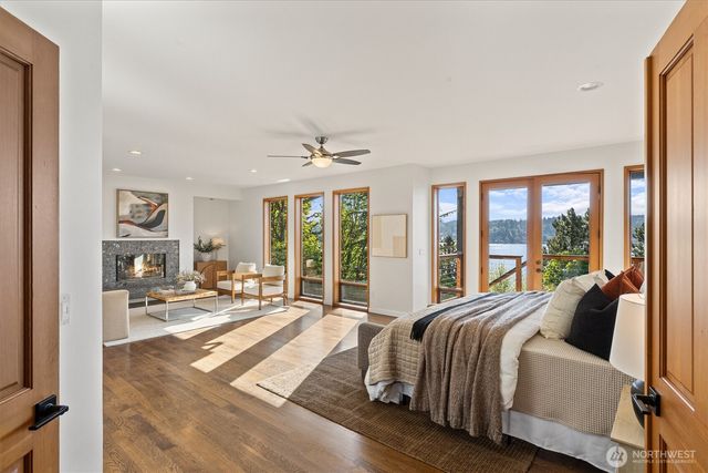 5970 NE Arrowhead Drive, Kenmore, WA 98028